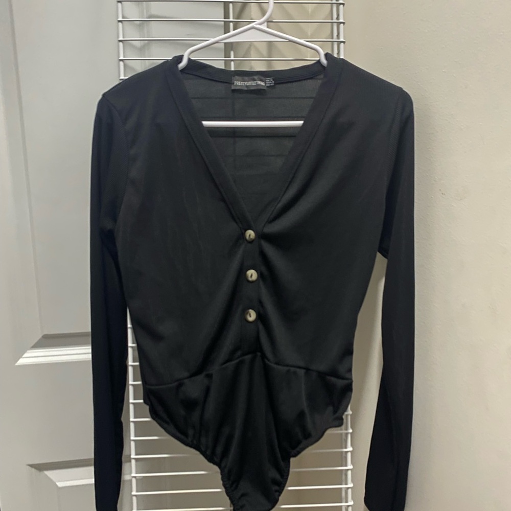 PrettyLittleThing Black V-Neck Button Bodysuit